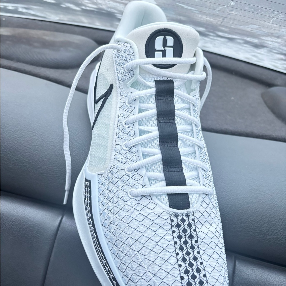 Nike Sabrina 1 FQ3381-103 Basketball Shoes Women’s 18.5 / Men’s 17 Rare XXL NEW